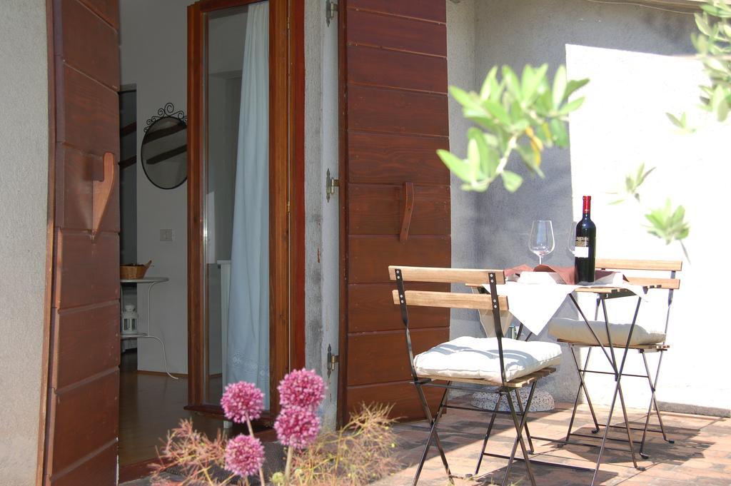 Olivahouse Villa มาเรซิเก ภายนอก รูปภาพ